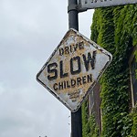 Damaged Sign at 187–199 Harvard Ave