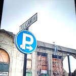 Damaged Sign at Pleasant St & John St