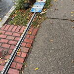 Damaged Sign at 5–21 Station St