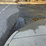 Pothole at 158–198 Brook St