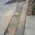 Pothole at 70–98 Stedman St